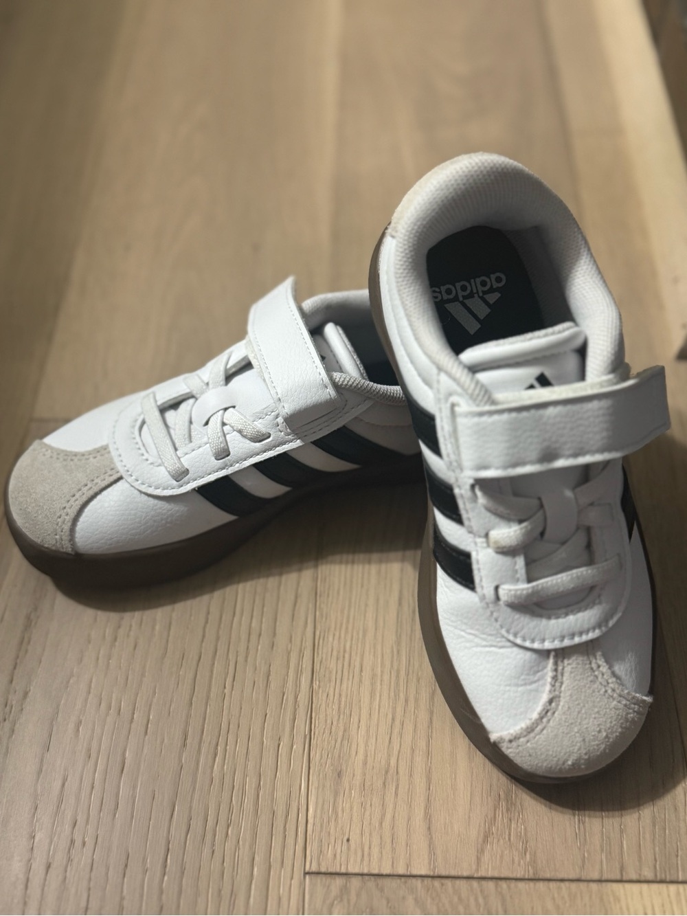 Like New Adidas Kids VL Court 3.0 Hook-and-Loop Sneakers White/Black/Gum